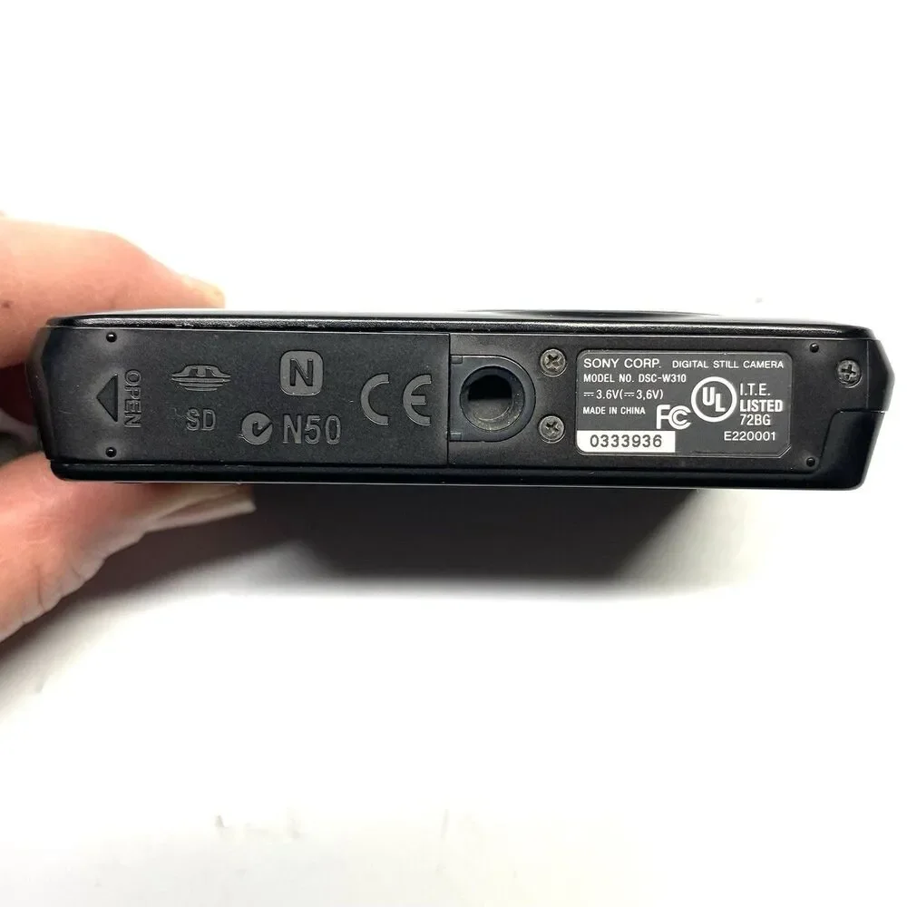 Sony Cybershot Camera DSC-W310 12.1 MP Black Digital Battery Charger 4GB SD Card
